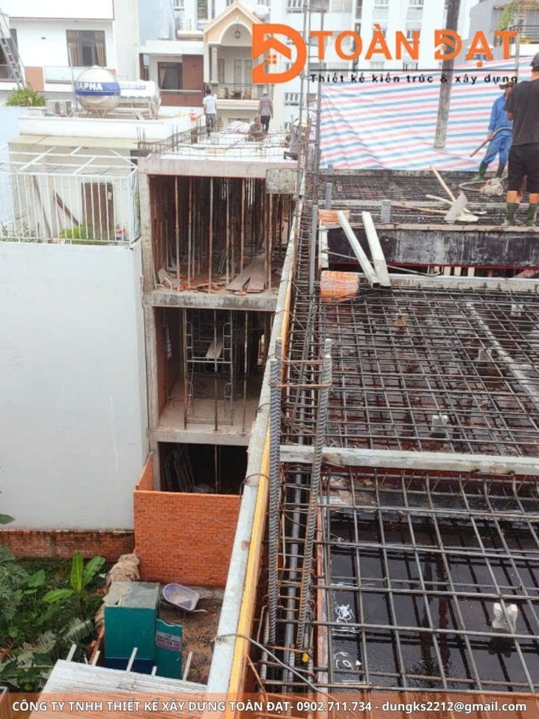 Để đảm bảo chất lượng và chi phí hợp lý, khách hàng nên lựa chọn nhà thầu uy tín, có kinh nghiệm như Công ty Thiết kế Xây dựng Toàn Đạt.